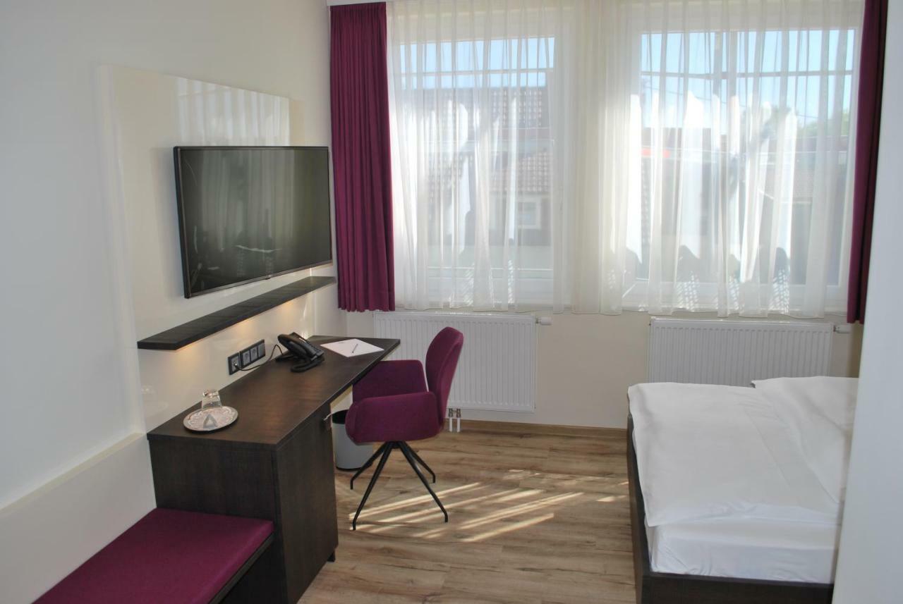Hotel Am Berg Esslingen Esslingen am Neckar Buitenkant foto