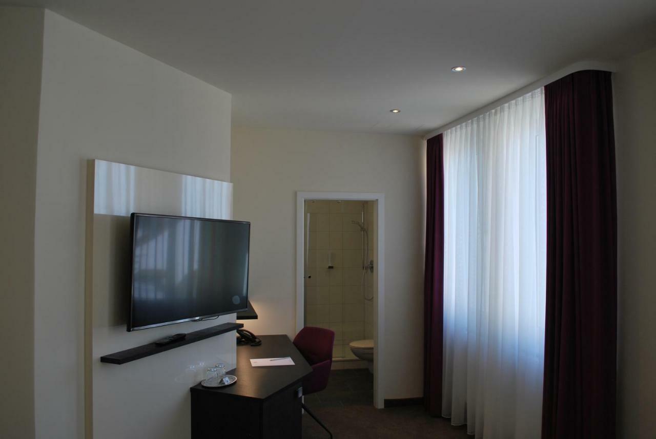 Hotel Am Berg Esslingen Esslingen am Neckar Buitenkant foto