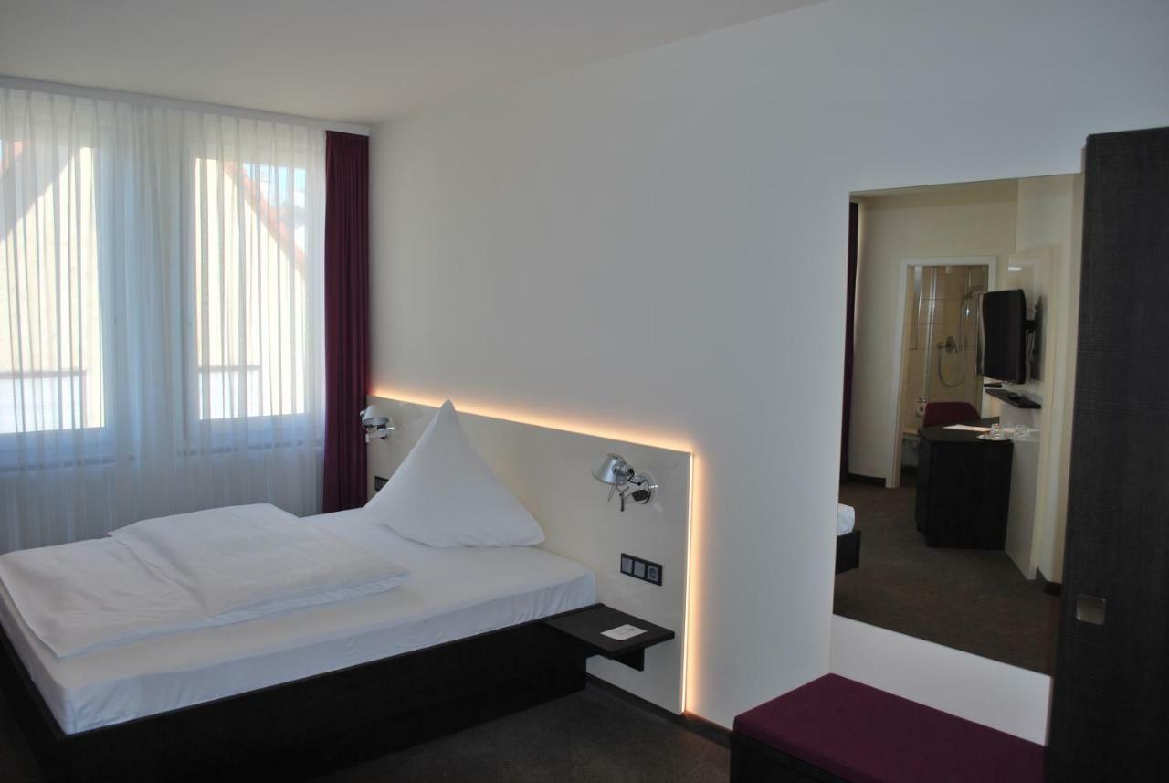 Hotel Am Berg Esslingen Esslingen am Neckar Buitenkant foto